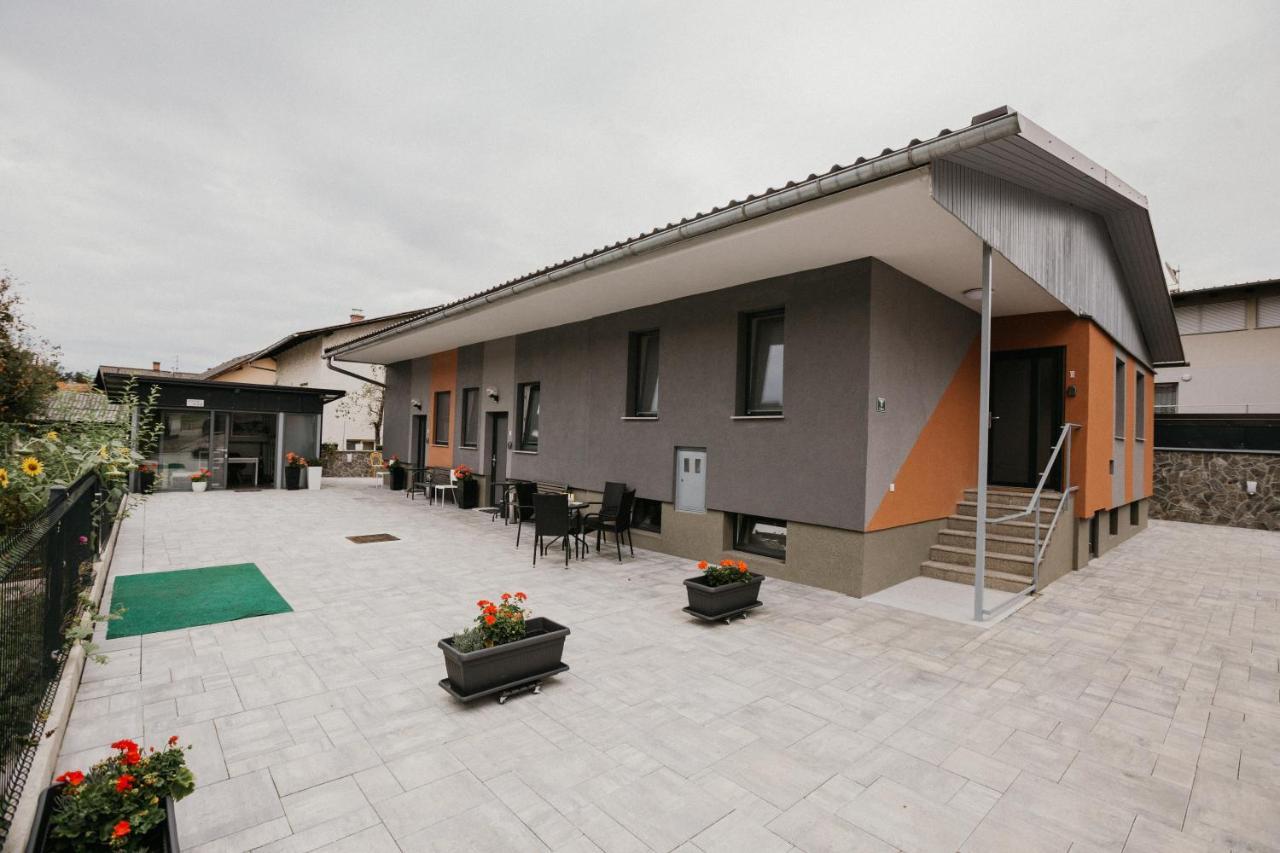 Apartments Drevi ลูบลิยานา ภายนอก รูปภาพ
